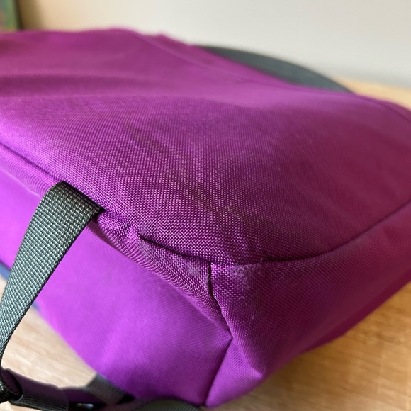 Patagonia Purple Messenger Bag - Picture 7 of 7